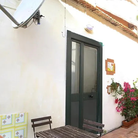 Casa Rosa Con Giardino Apartman *